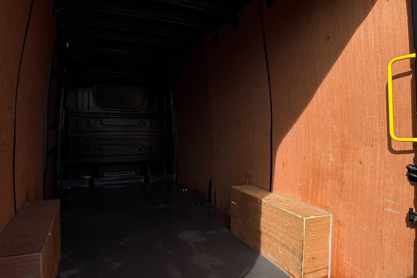 Used Volkswagen Crafter 2025 for sale - 77340734: Photo 35