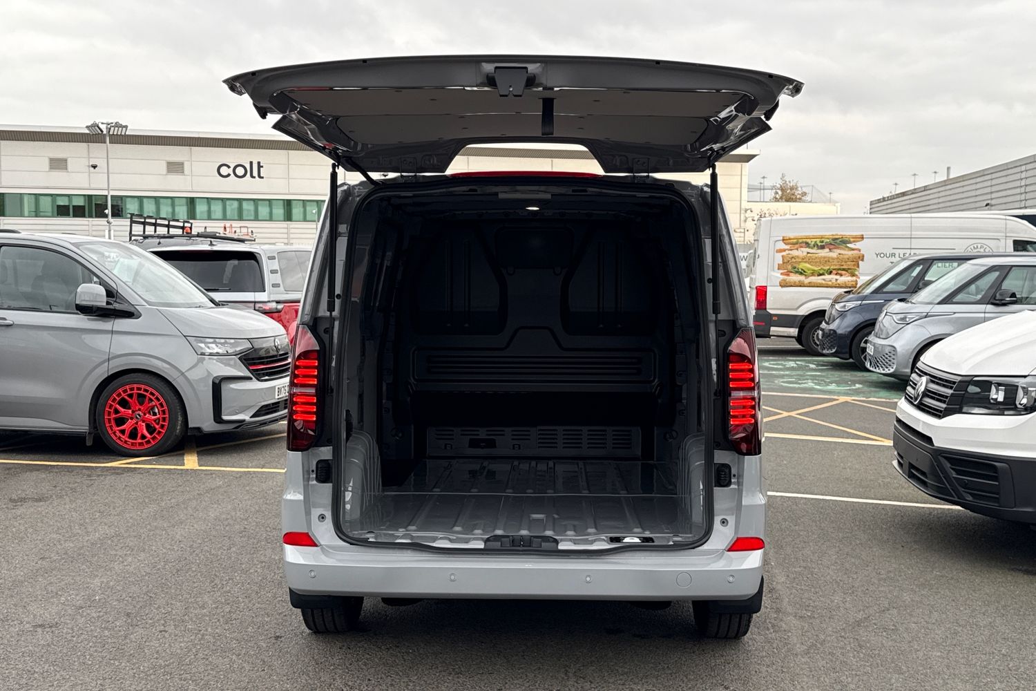 Used Volkswagen Transporter 2025 for sale - 76503029: Photo 37