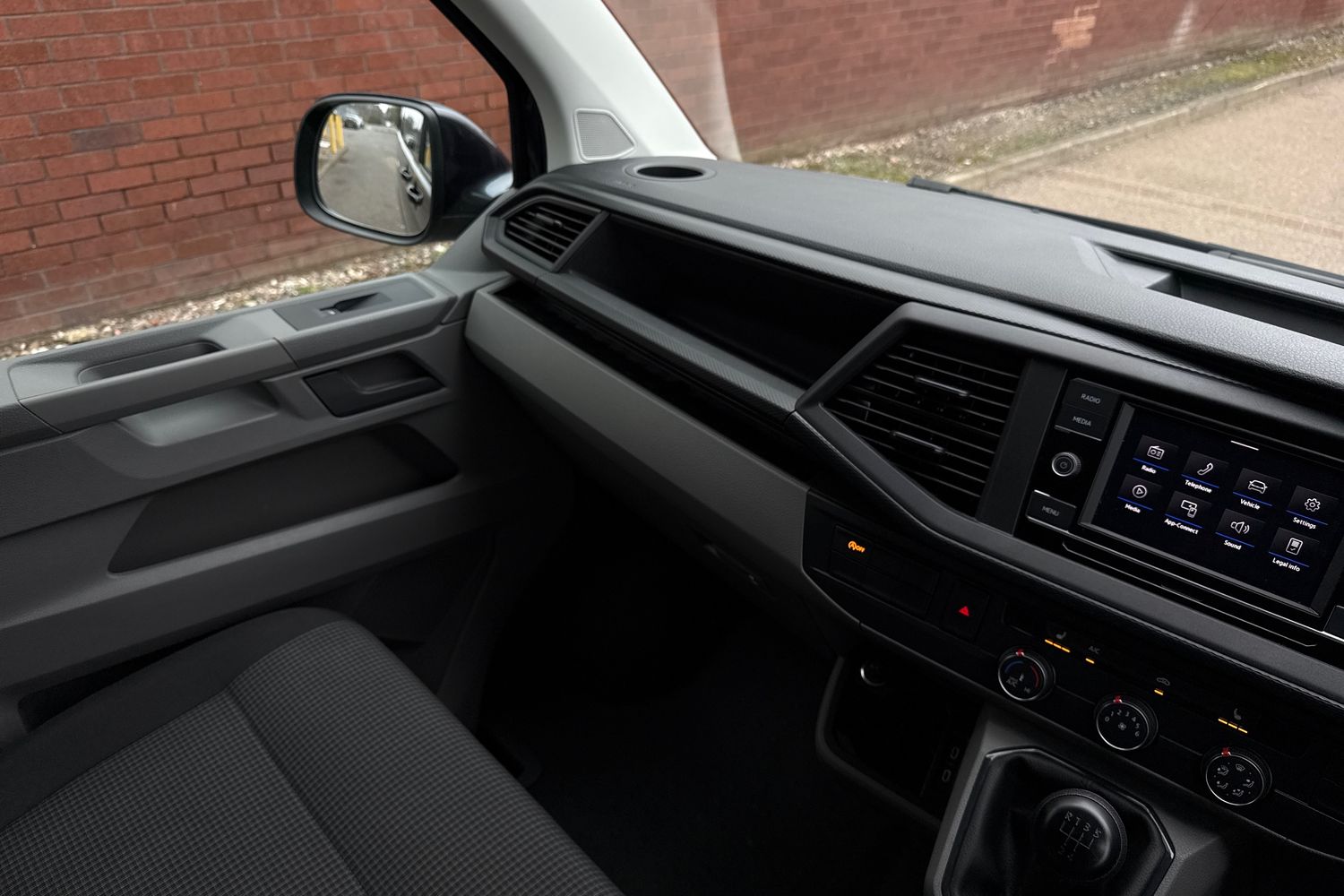 Used Volkswagen Transporter 2024 for sale - 77812607: Photo 19