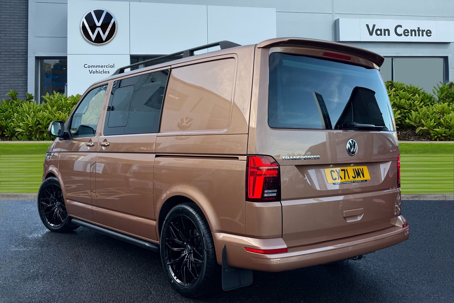 Used Volkswagen Transporter 2021 for sale - 76929221: Photo 2