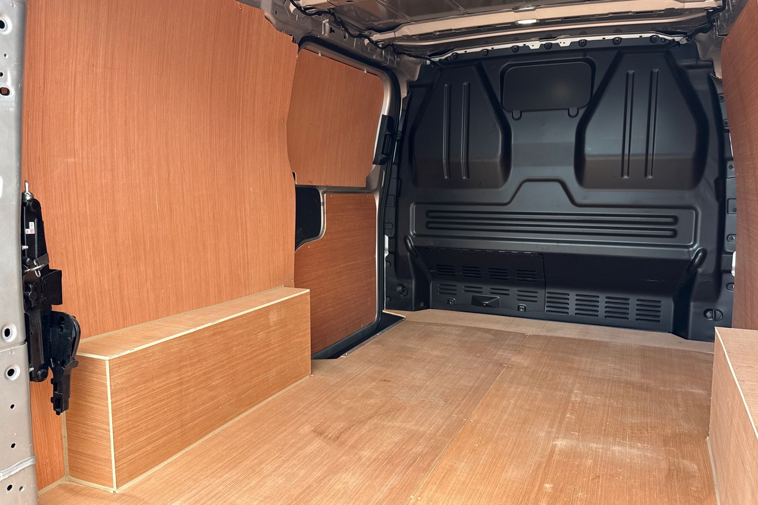 Used Volkswagen Transporter 2025 for sale - 77051531: Photo 42