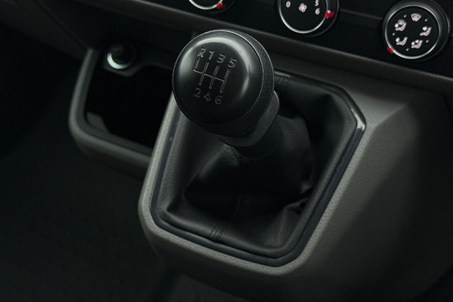 Used Volkswagen Transporter 2024 for sale - 77334430: Photo 23