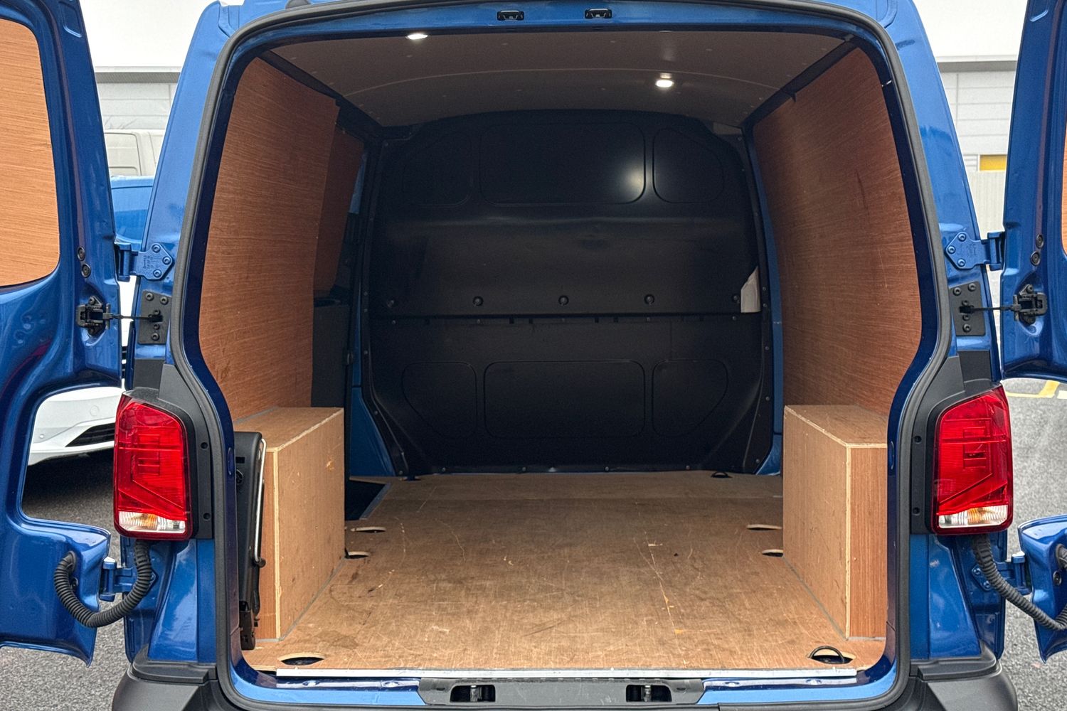 Used Volkswagen Transporter 2024 for sale - 77334430: Photo 7