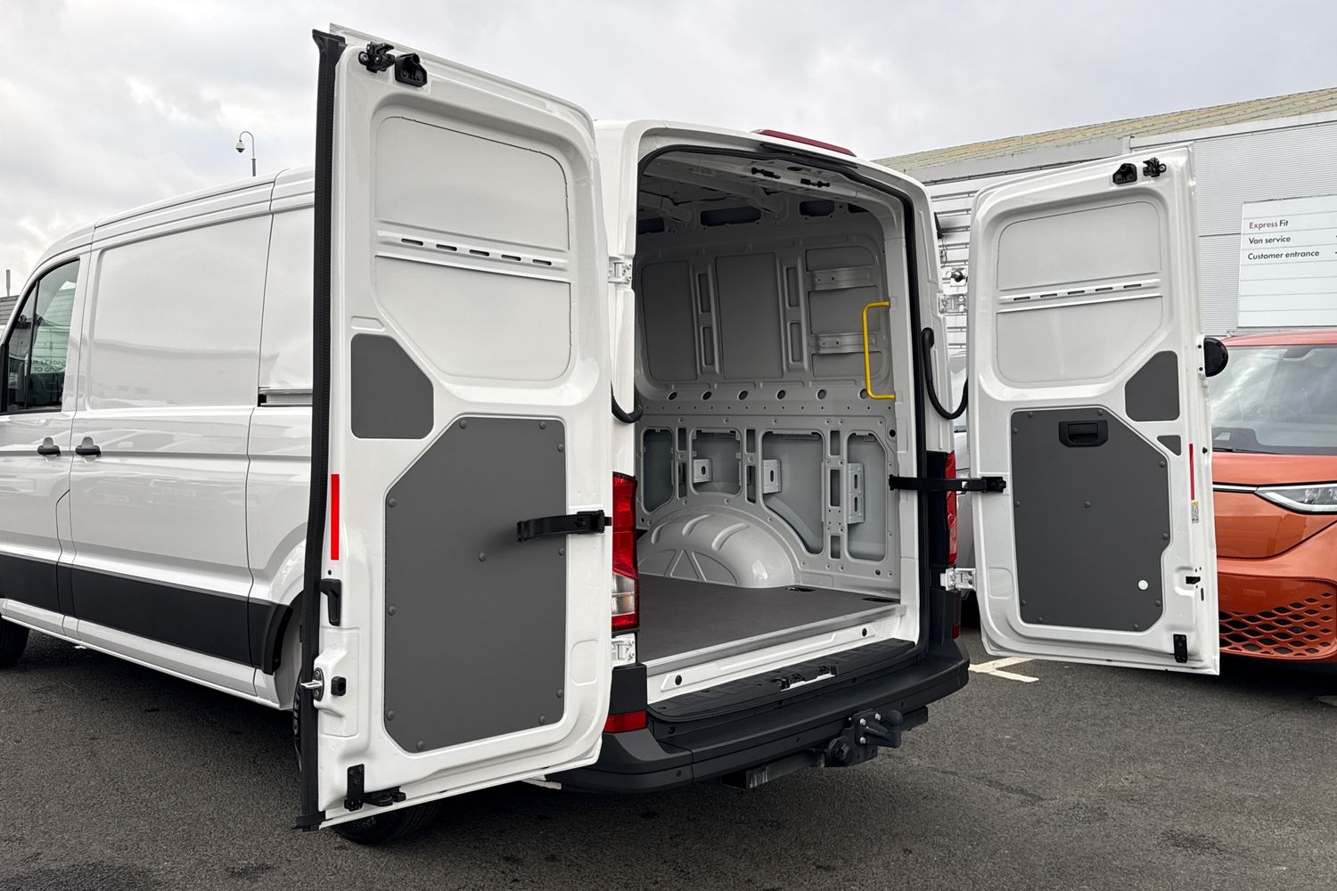 Used Volkswagen Crafter 2025 for sale - 76520055: Photo 36