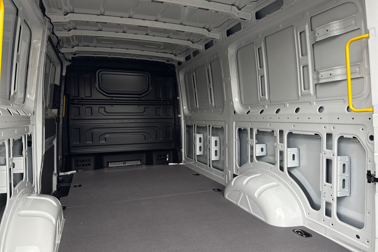 Used Volkswagen Crafter 2025 for sale - 76520055: Photo 41