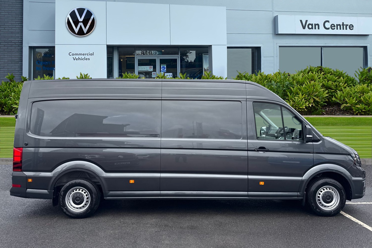 Used Volkswagen Crafter 2025 for sale - 76329491: Photo 3