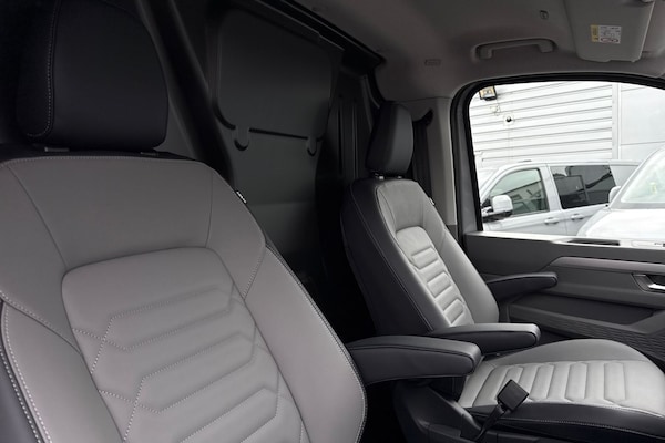 Used Volkswagen Transporter 2025 for sale - 76298745: Photo 23
