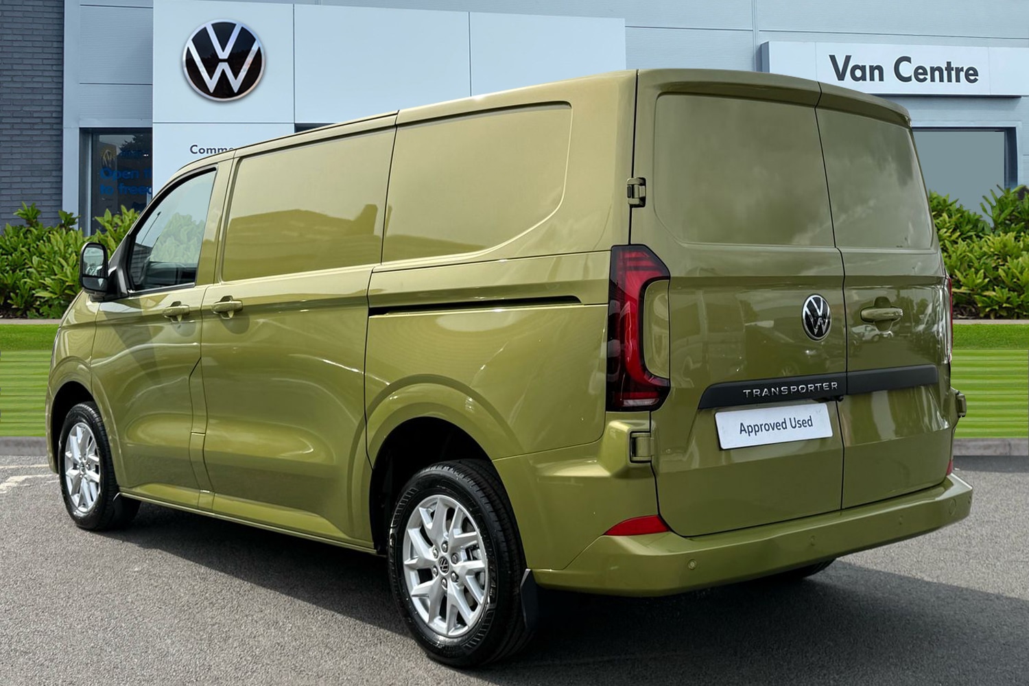 Used Volkswagen Transporter 2025 for sale - 76847871: Photo 2