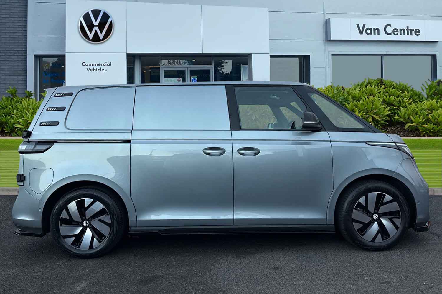 Used Volkswagen ID.Buzz 2023 for sale - 76624881: Photo 3