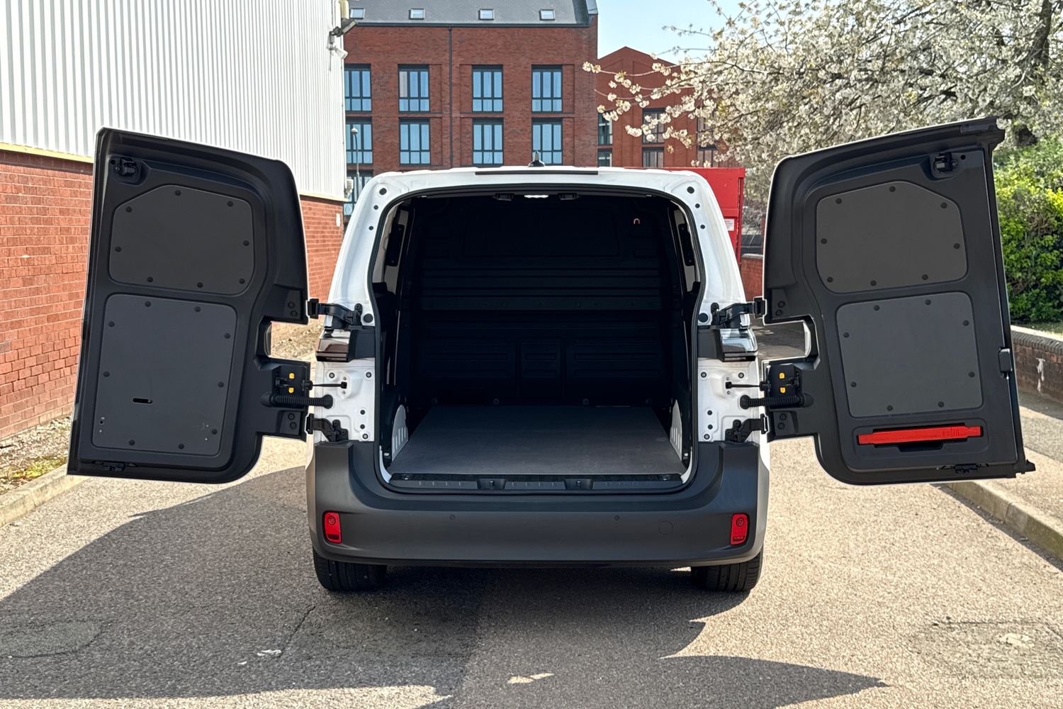 Used Volkswagen ID.Buzz 2024 for sale - 78168573: Photo 40