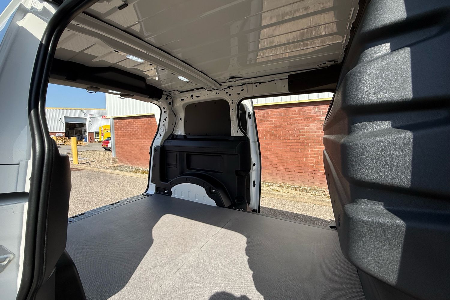 Used Volkswagen ID.Buzz 2024 for sale - 78168573: Photo 45