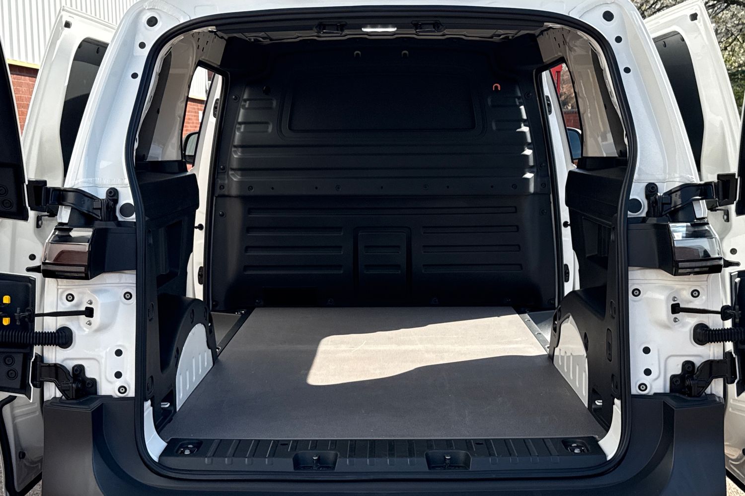 Used Volkswagen ID.Buzz 2024 for sale - 78168573: Photo 7