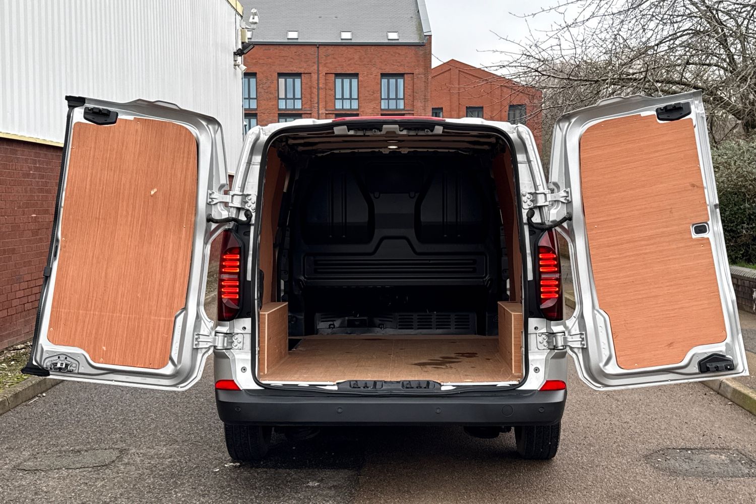 Used Volkswagen Transporter 2025 for sale - 77415272: Photo 41