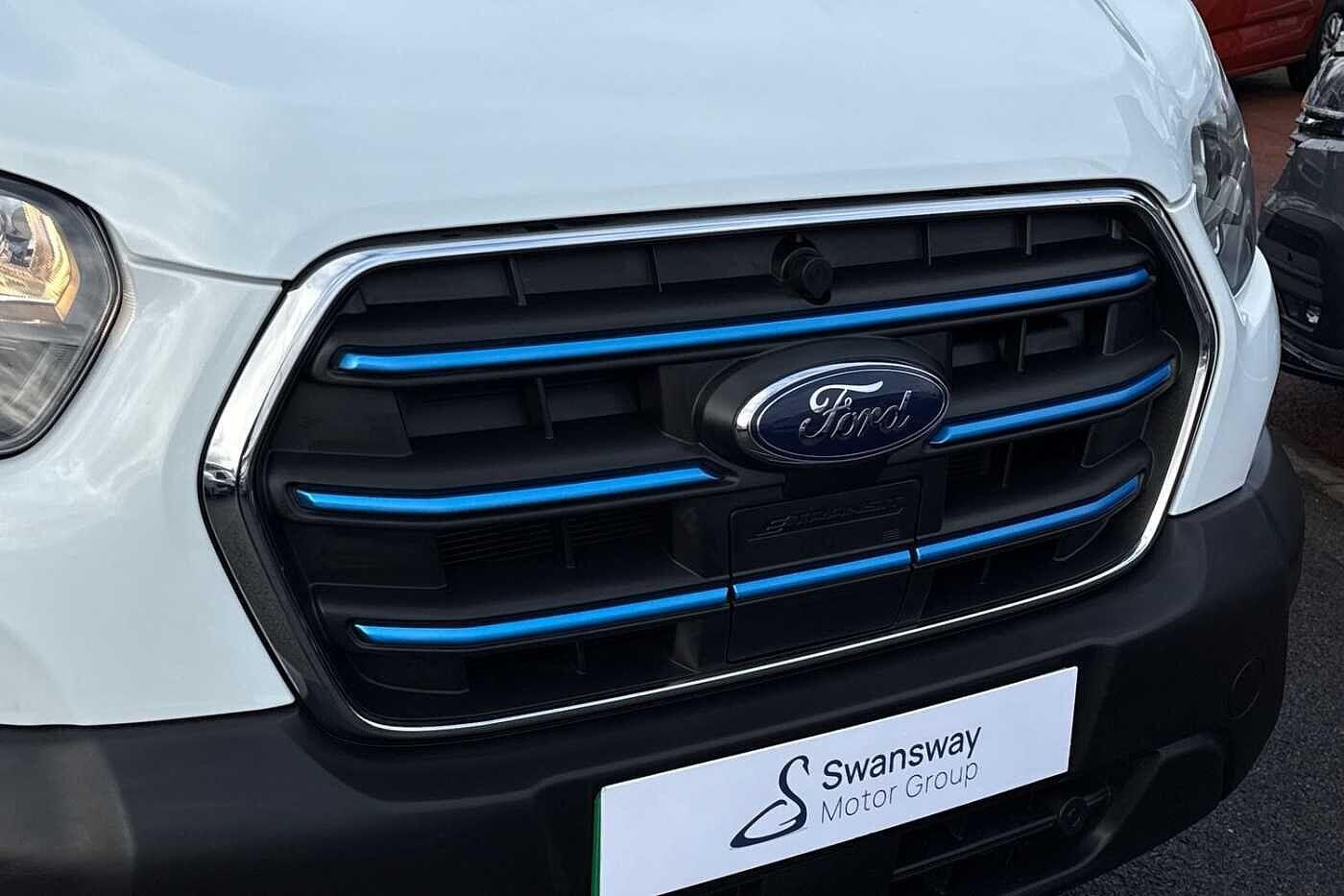 Used Ford E-Transit 2024 for sale - 77733613: Photo 31