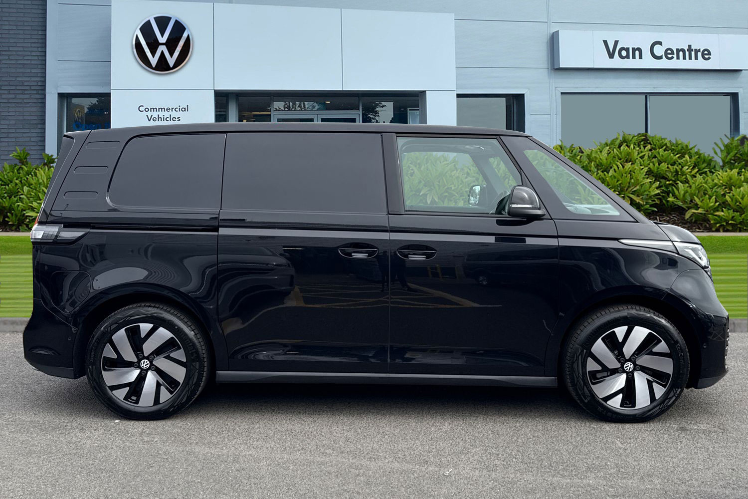 Used Volkswagen ID.Buzz 2025 for sale - 78189813: Photo 3