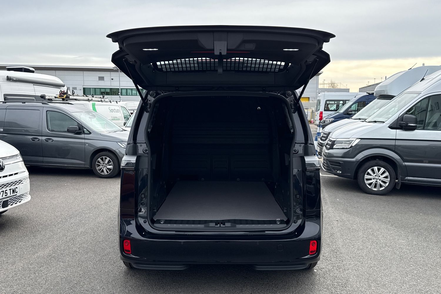 Used Volkswagen ID.Buzz 2025 for sale - 78189813: Photo 40