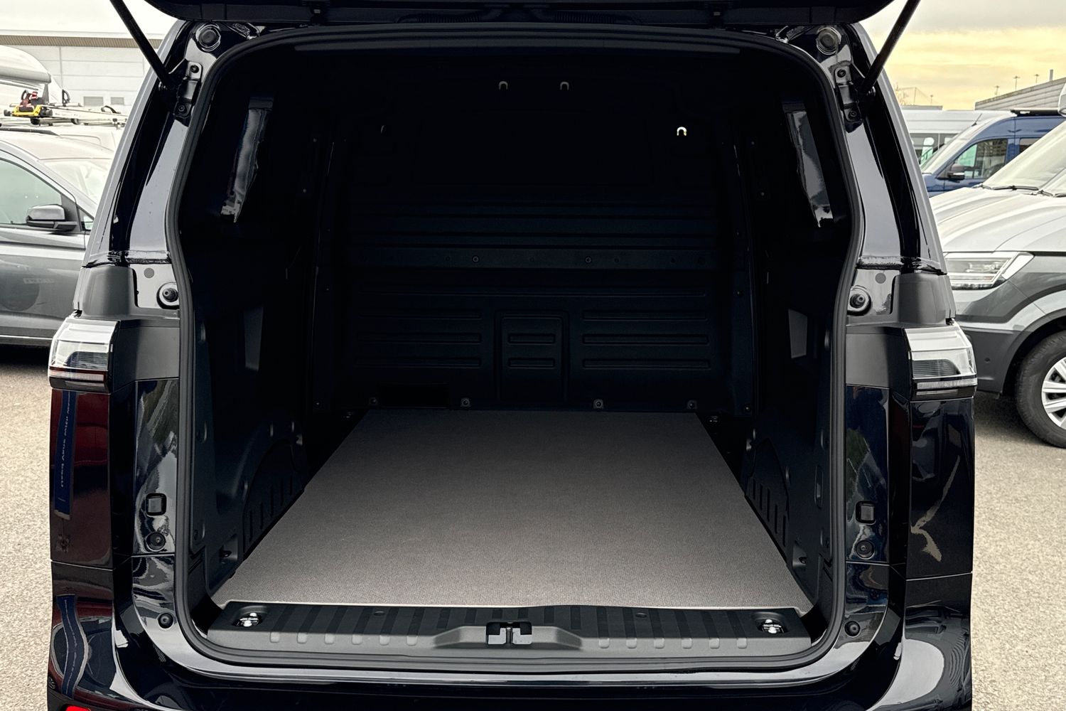 Used Volkswagen ID.Buzz 2025 for sale - 78189813: Photo 7