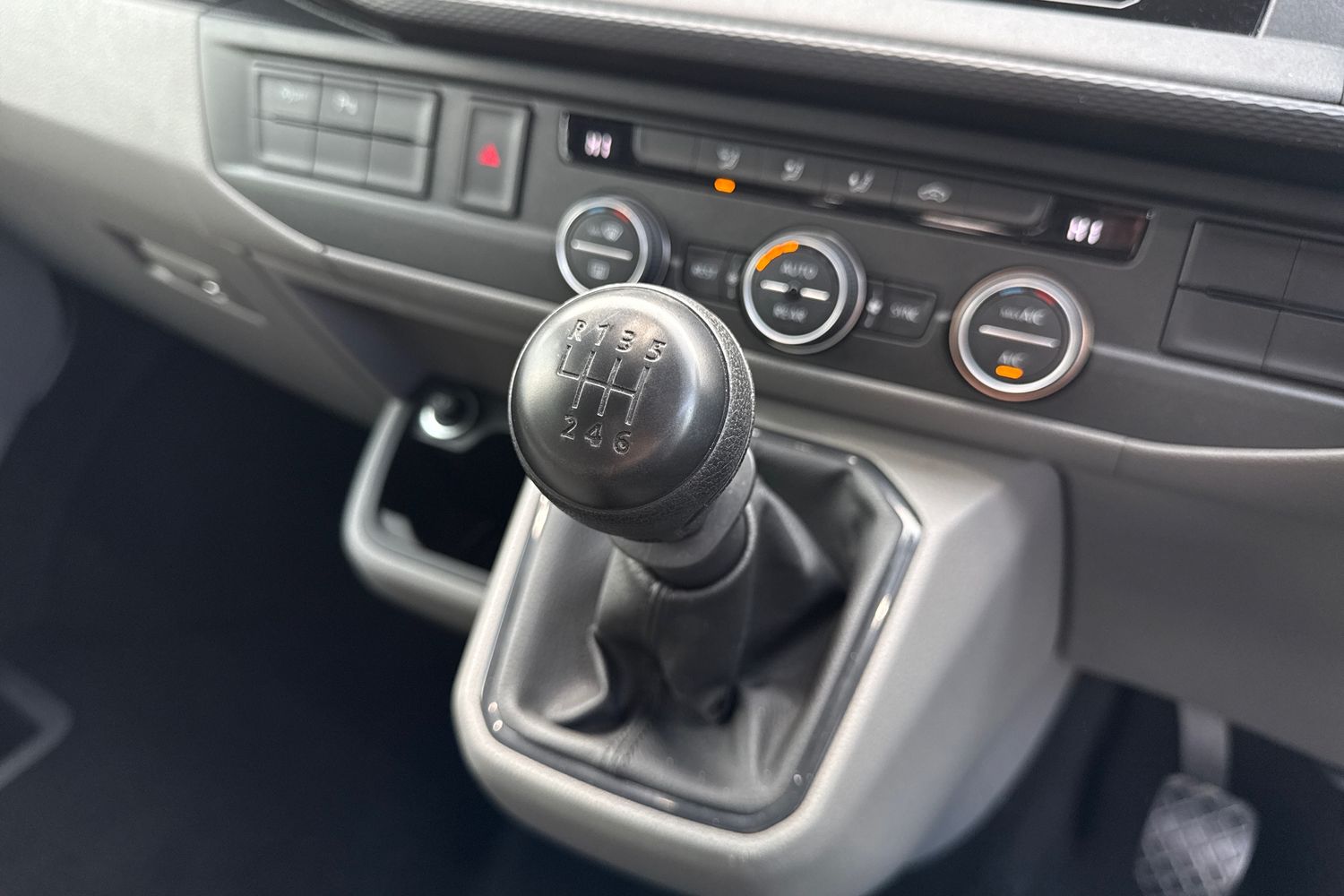 Used Volkswagen Transporter Shuttle 2023 for sale - 77676691: Photo 23