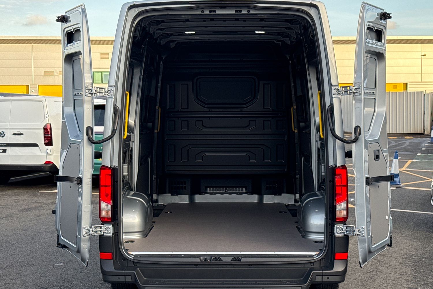 Used Volkswagen Crafter 2025 for sale - 76576292: Photo 9