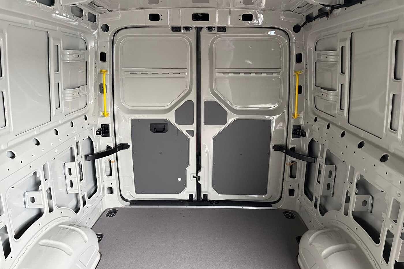 Used Volkswagen Crafter 2025 for sale - 76855047: Photo 13