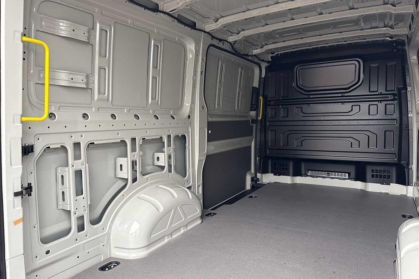 Used Volkswagen Crafter 2025 for sale - 76855047: Photo 39