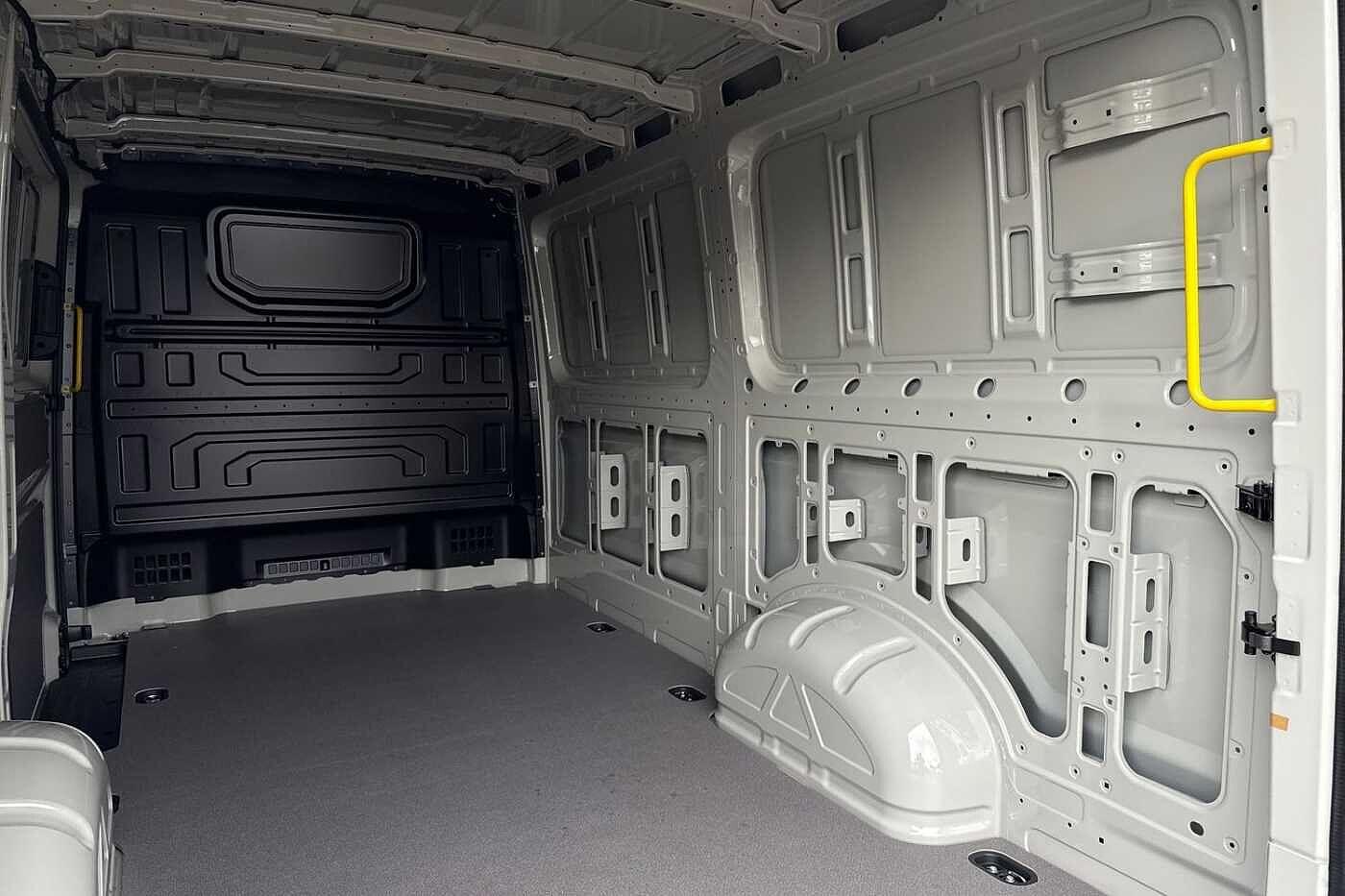 Used Volkswagen Crafter 2025 for sale - 76855047: Photo 41