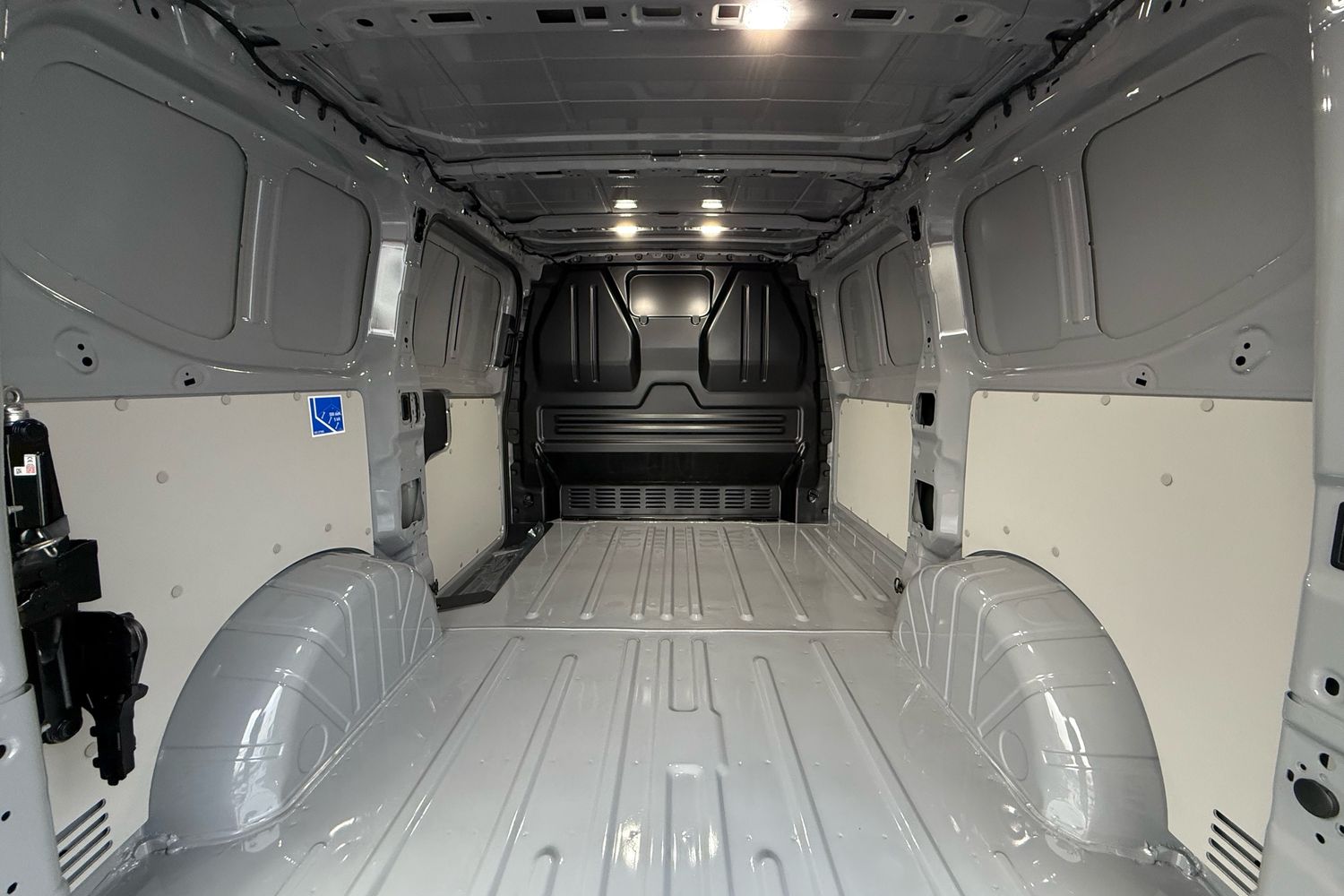 Used Volkswagen Transporter 2025 for sale - 77179128: Photo 40