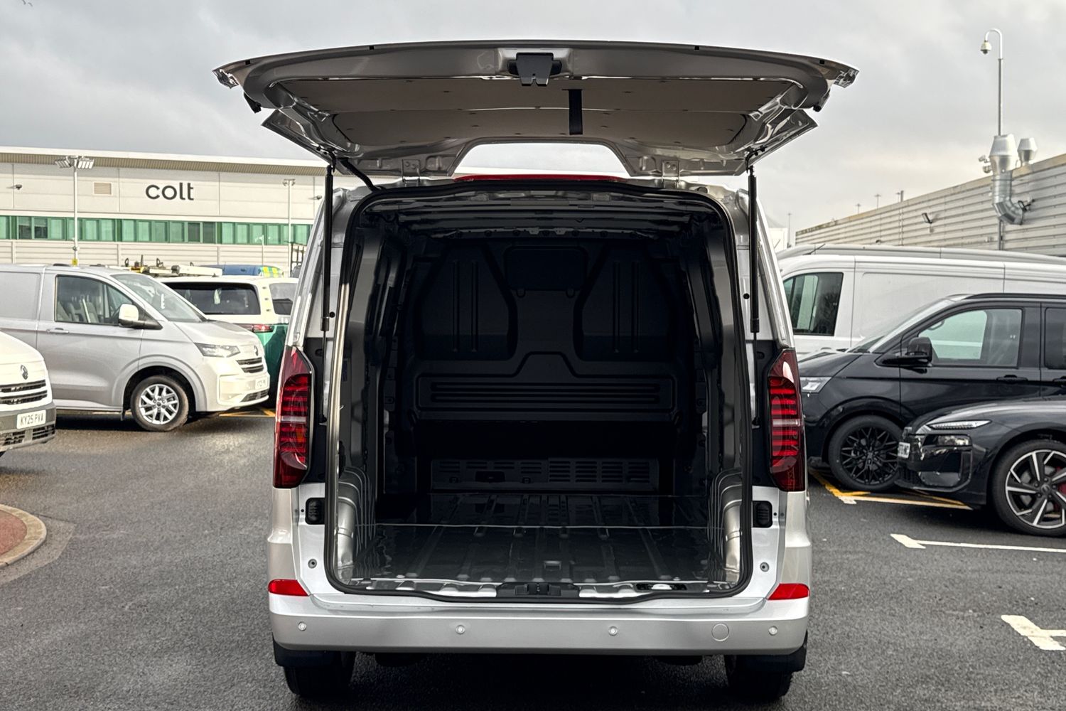 Used Volkswagen Transporter 2025 for sale - 77446466: Photo 38