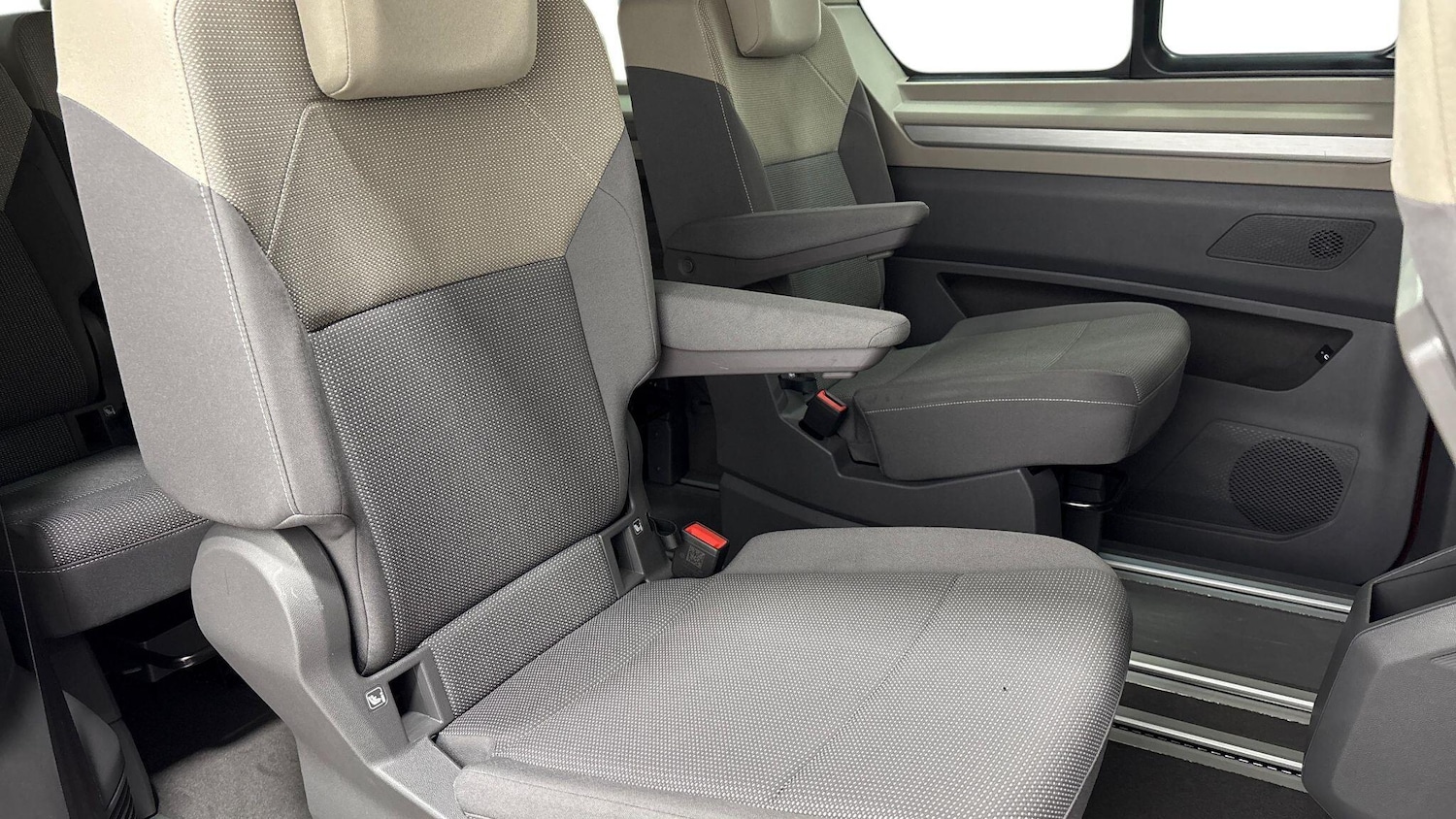 Used Volkswagen Multivan 2025 for sale - 76374685: Photo 9