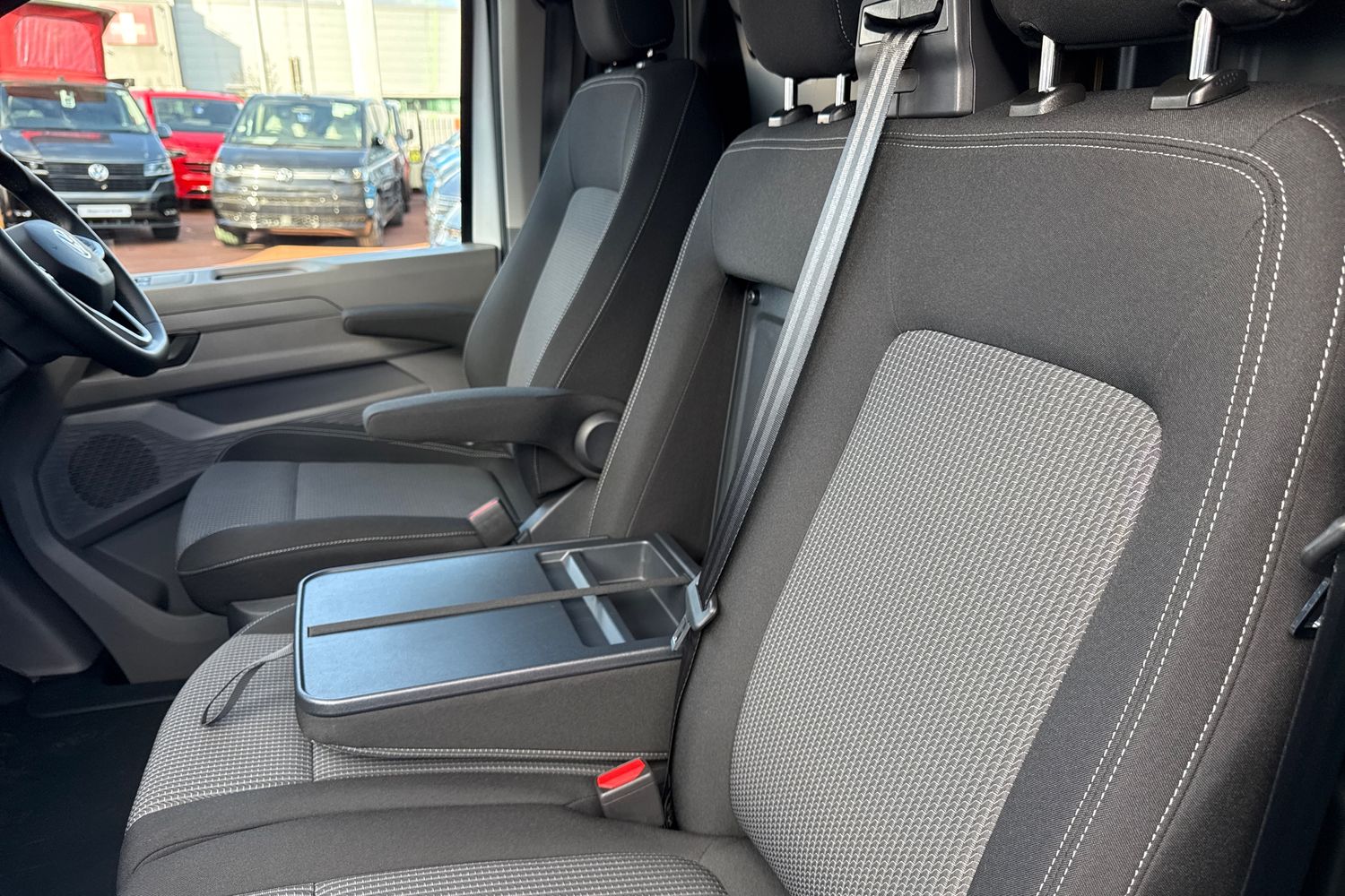 Used Volkswagen Transporter 2025 for sale - 77842960: Photo 31