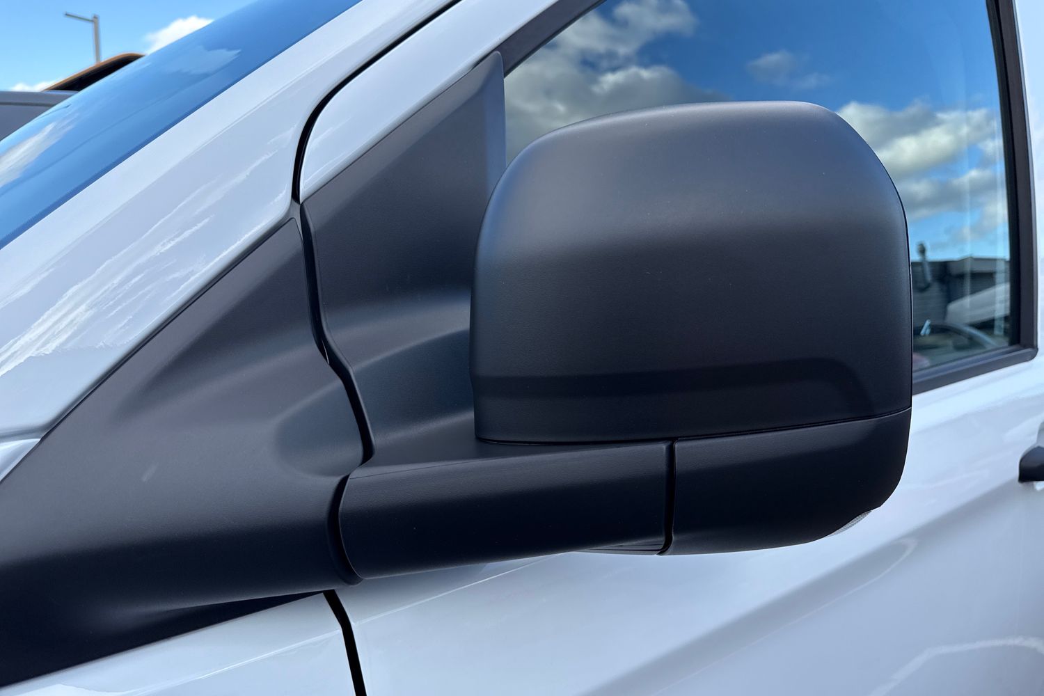 Used Volkswagen Transporter 2025 for sale - 77842960: Photo 53