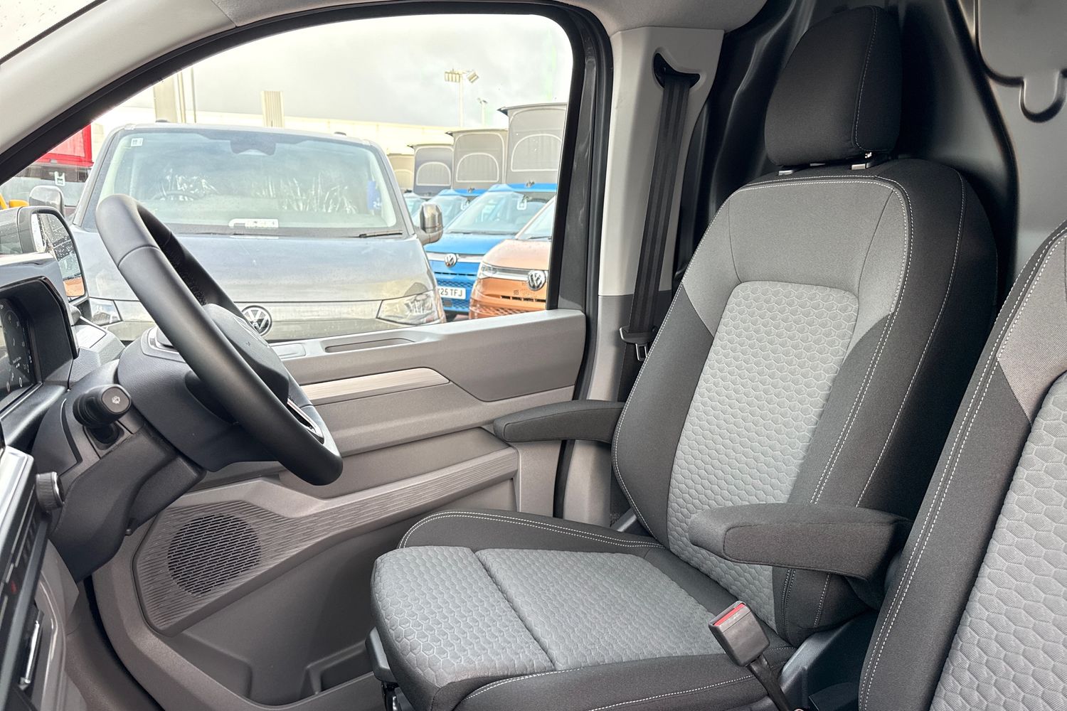 Used Volkswagen Transporter 2026 for sale - 77361937: Photo 59