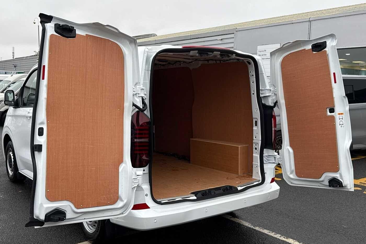 Used Volkswagen Transporter 2025 for sale - 76353126: Photo 36