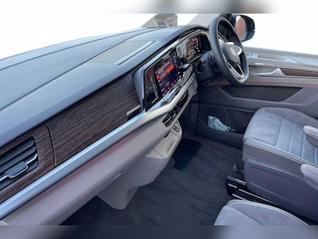 Used Volkswagen Multivan 2025 for sale - 75556947: Photo