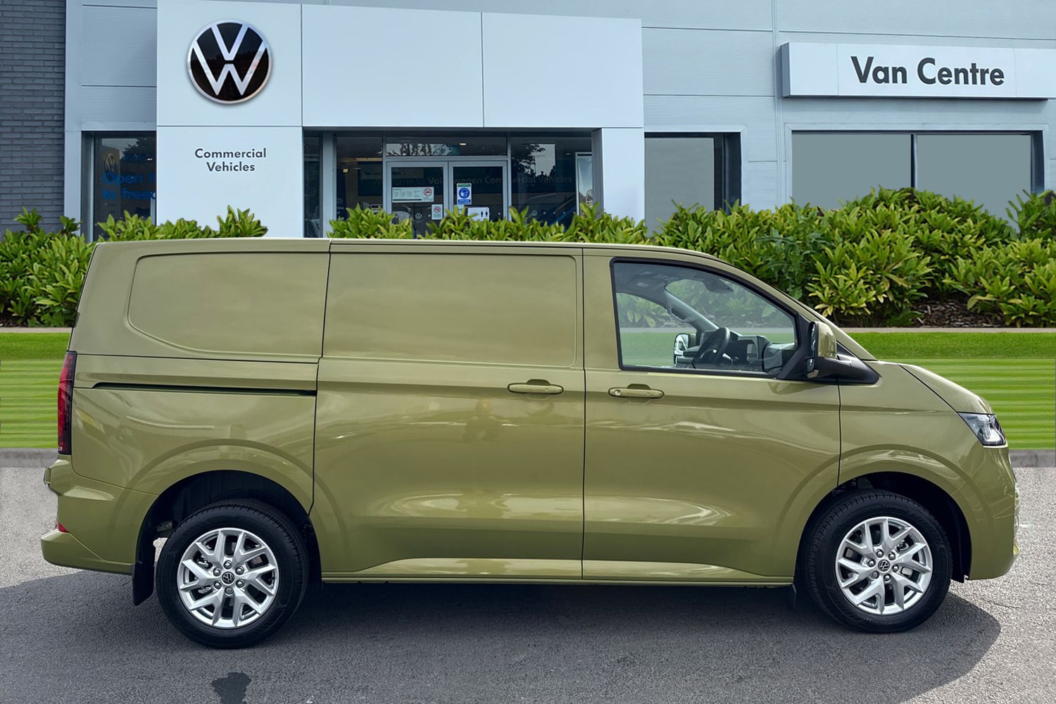 Used Volkswagen Transporter 2025 for sale - 76411743: Photo 3