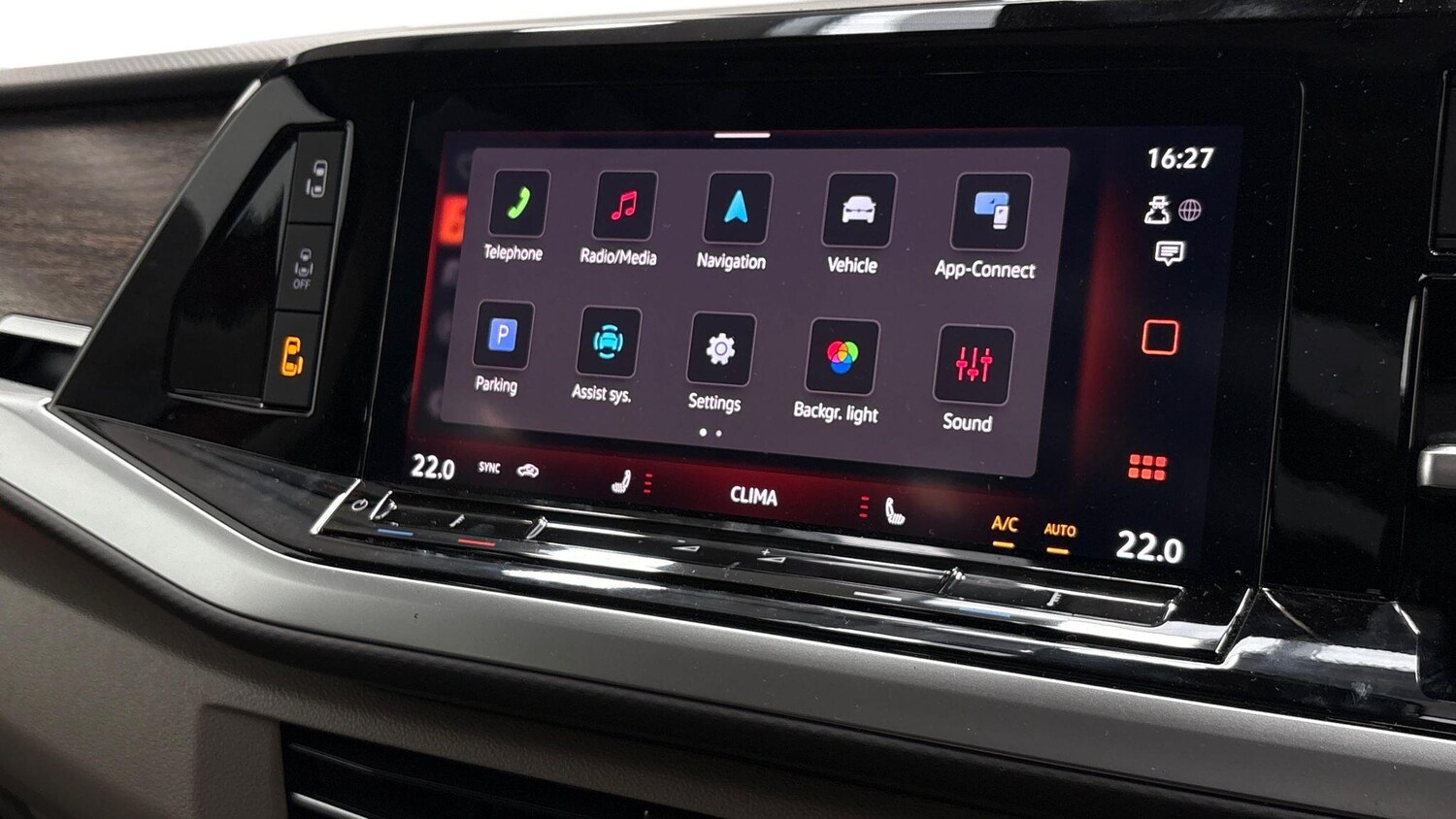 Used Volkswagen Multivan 2025 for sale - 76374763: Photo 11