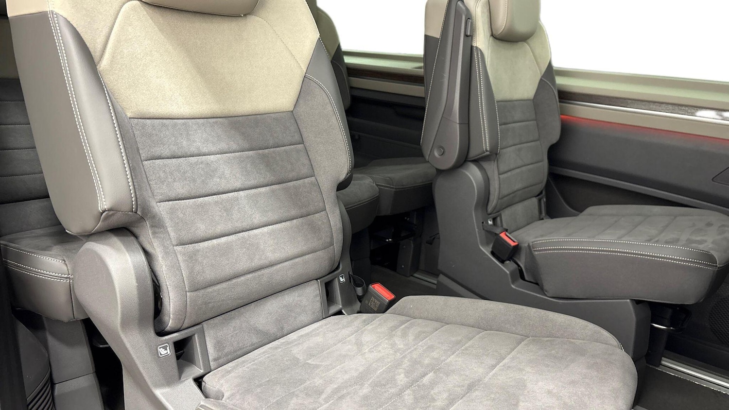 Used Volkswagen Multivan 2025 for sale - 76374763: Photo 8