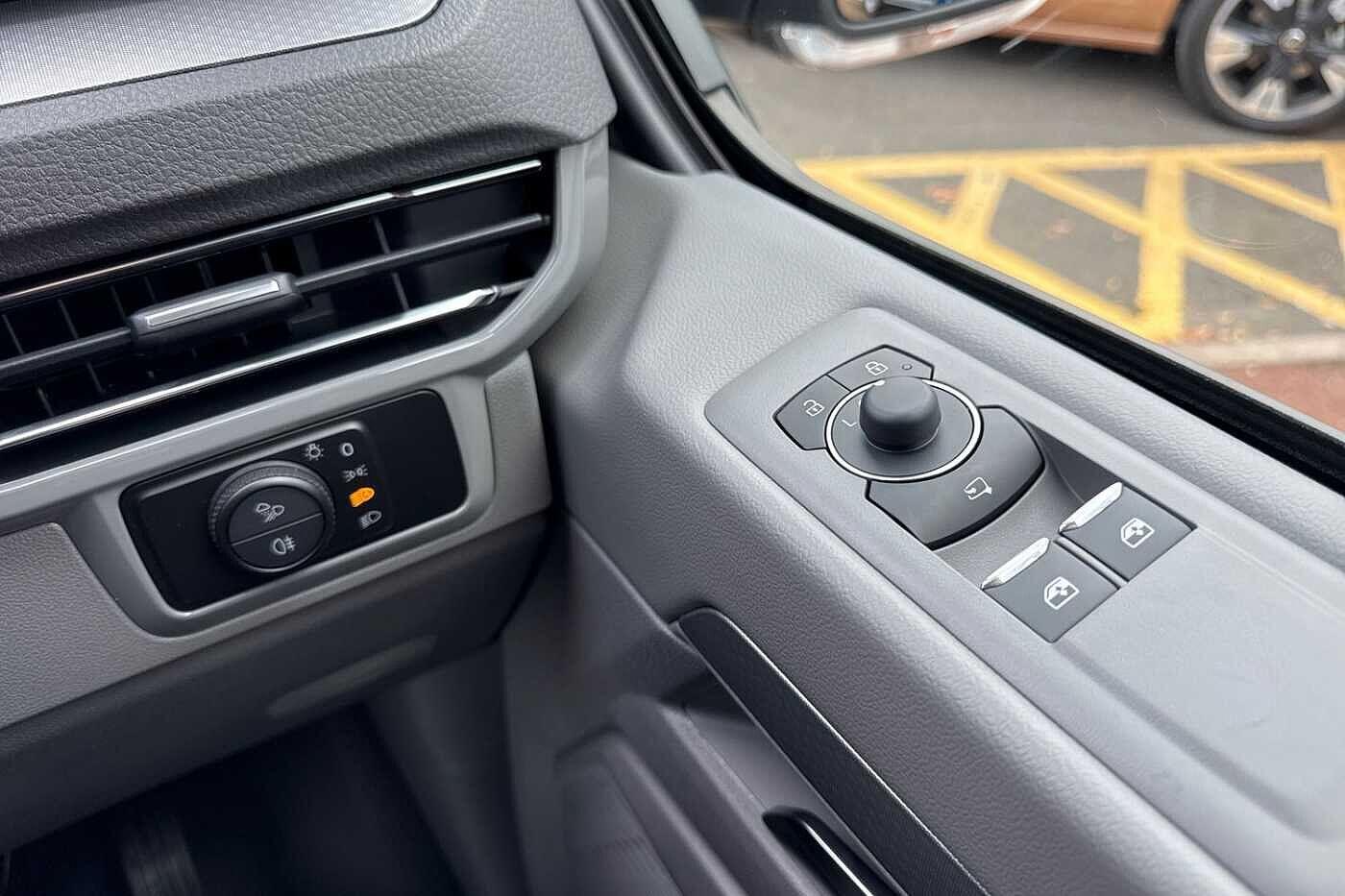 Used Volkswagen Transporter 2025 for sale - 77703373: Photo 17