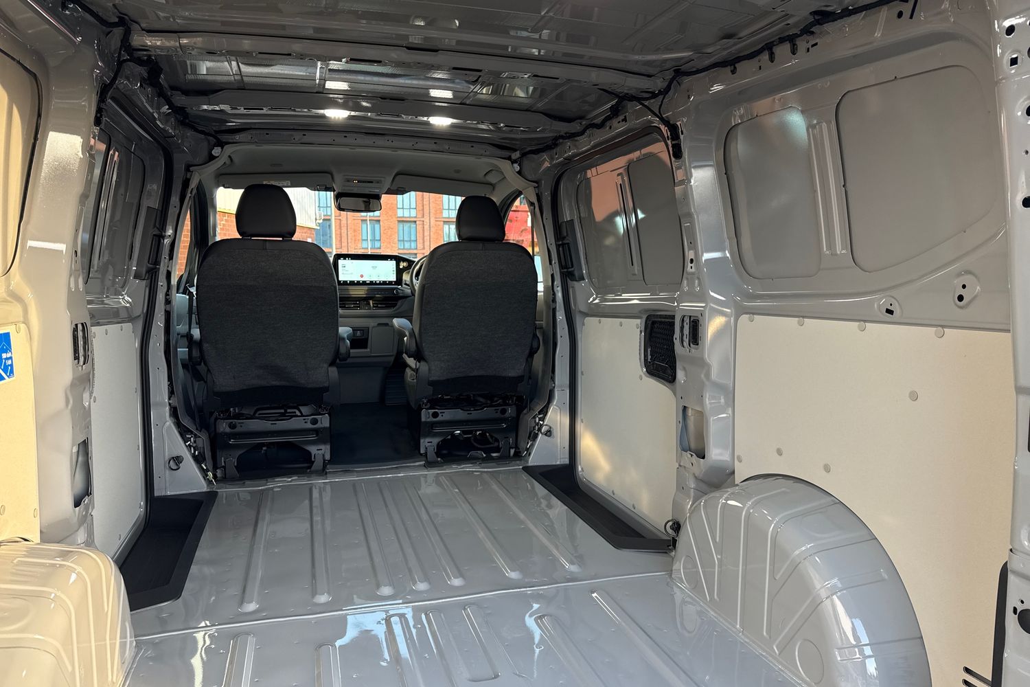 Used Volkswagen Transporter 2025 for sale - 77093536: Photo 41