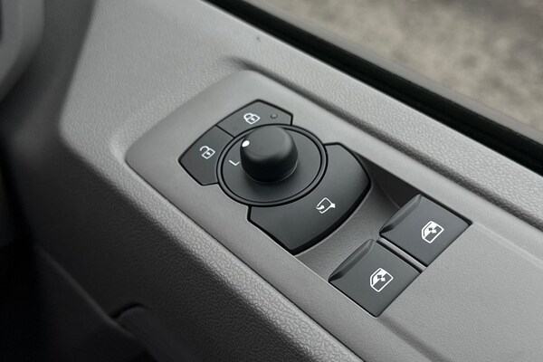 Used Volkswagen Transporter 2025 for sale - 76268053: Photo 60