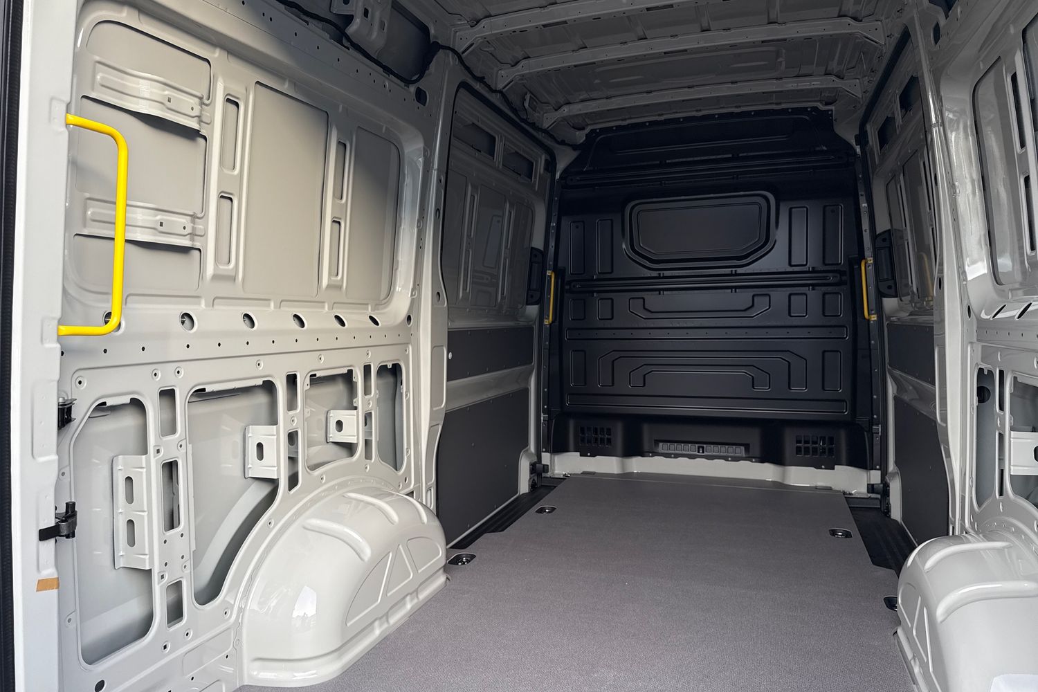 Used Volkswagen Crafter 2025 for sale - 77048486: Photo 41