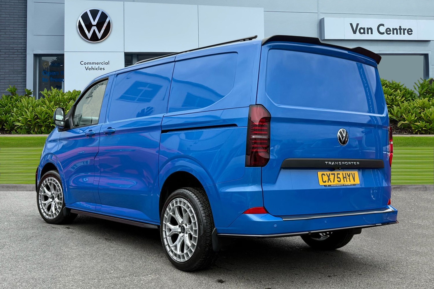 Used Volkswagen Transporter 2025 for sale - 78105165: Photo 2