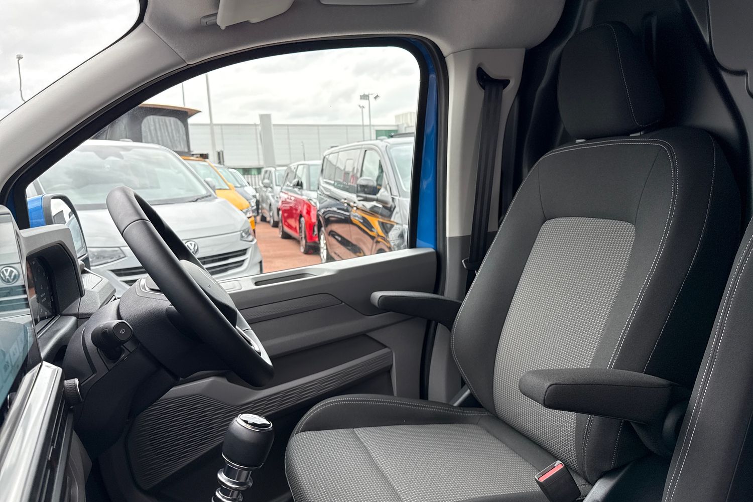 Used Volkswagen Transporter 2025 for sale - 78105165: Photo 59