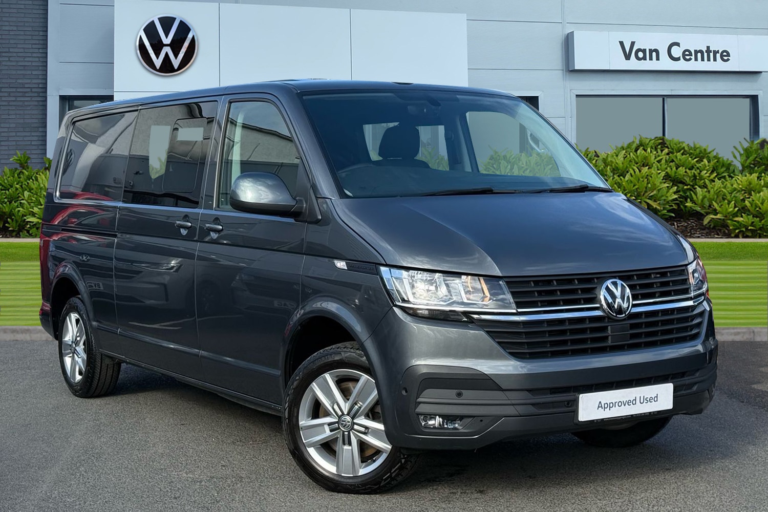 Used Volkswagen Transporter 2024 for sale - 77888902: Photo 1