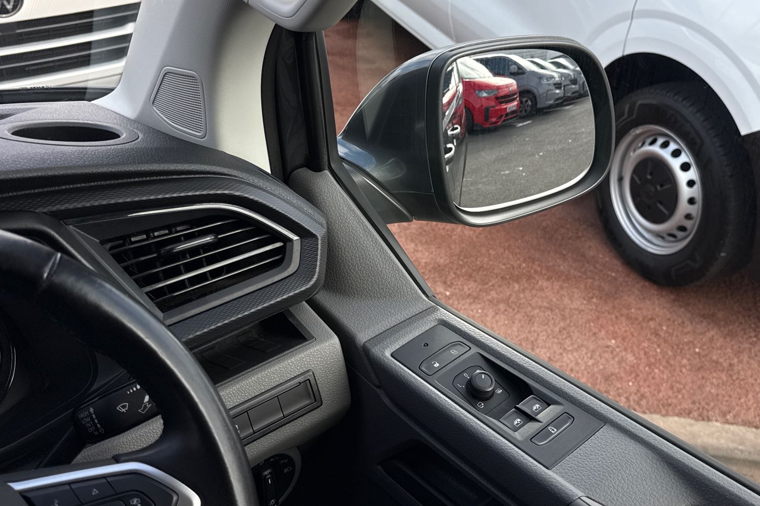 Used Volkswagen Transporter 2024 for sale - 77888902: Photo 20