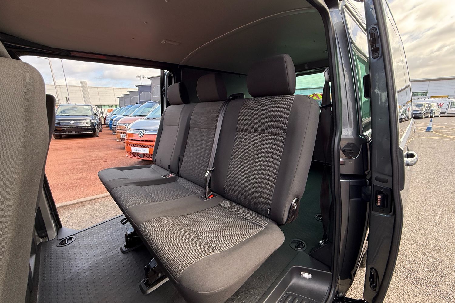 Used Volkswagen Transporter 2024 for sale - 77888902: Photo 45