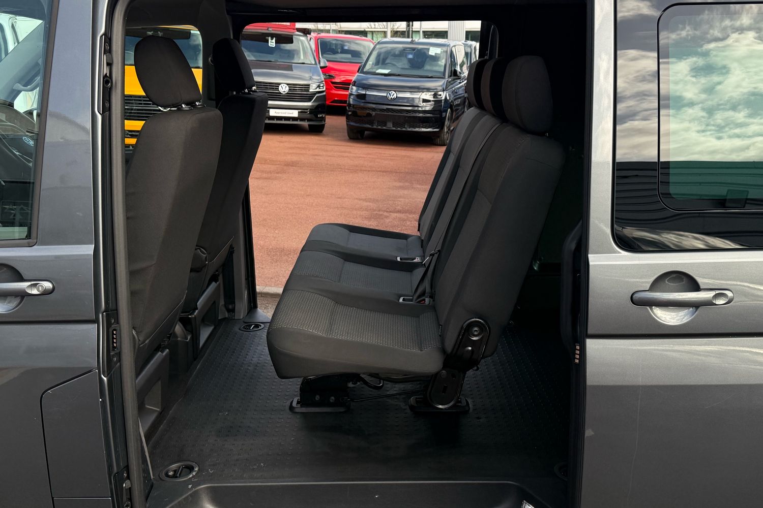 Used Volkswagen Transporter 2024 for sale - 77888902: Photo 48