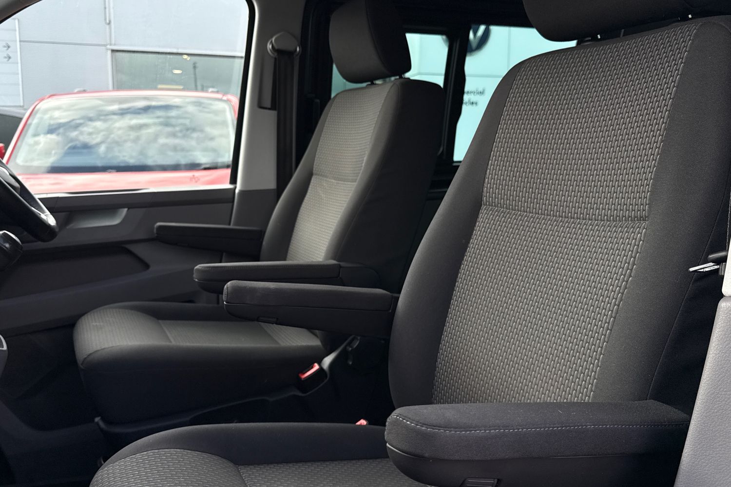 Used Volkswagen Transporter 2024 for sale - 77888902: Photo 50