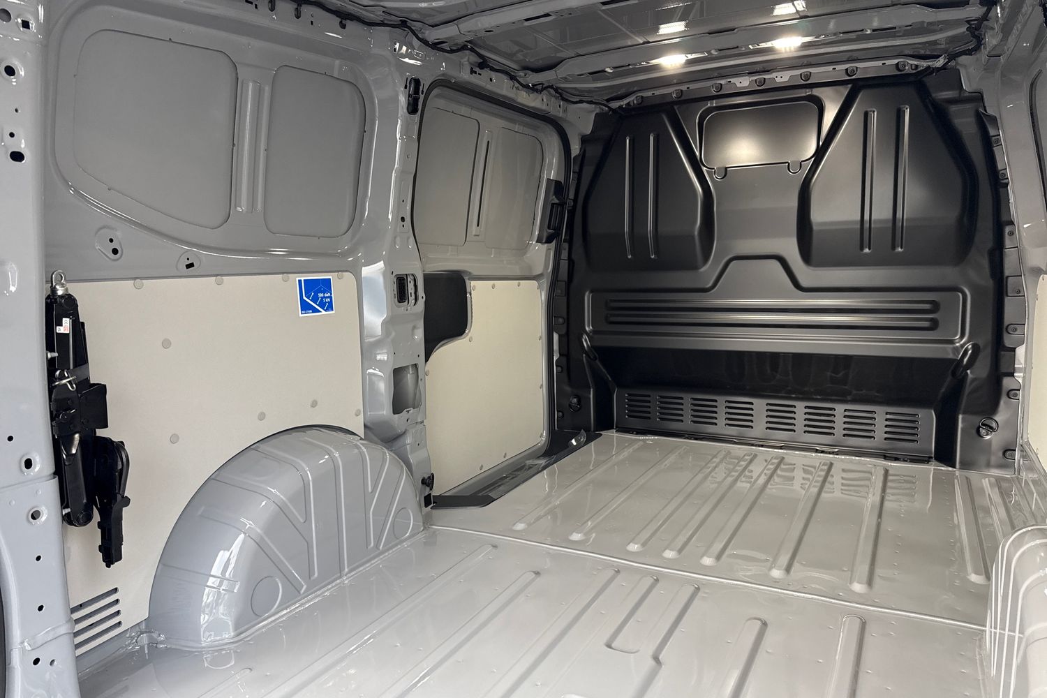 Used Volkswagen Transporter 2025 for sale - 77527338: Photo 40