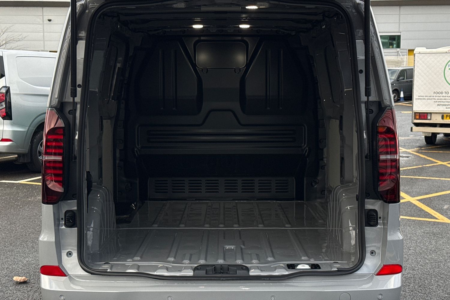 Used Volkswagen Transporter 2025 for sale - 77527338: Photo 7